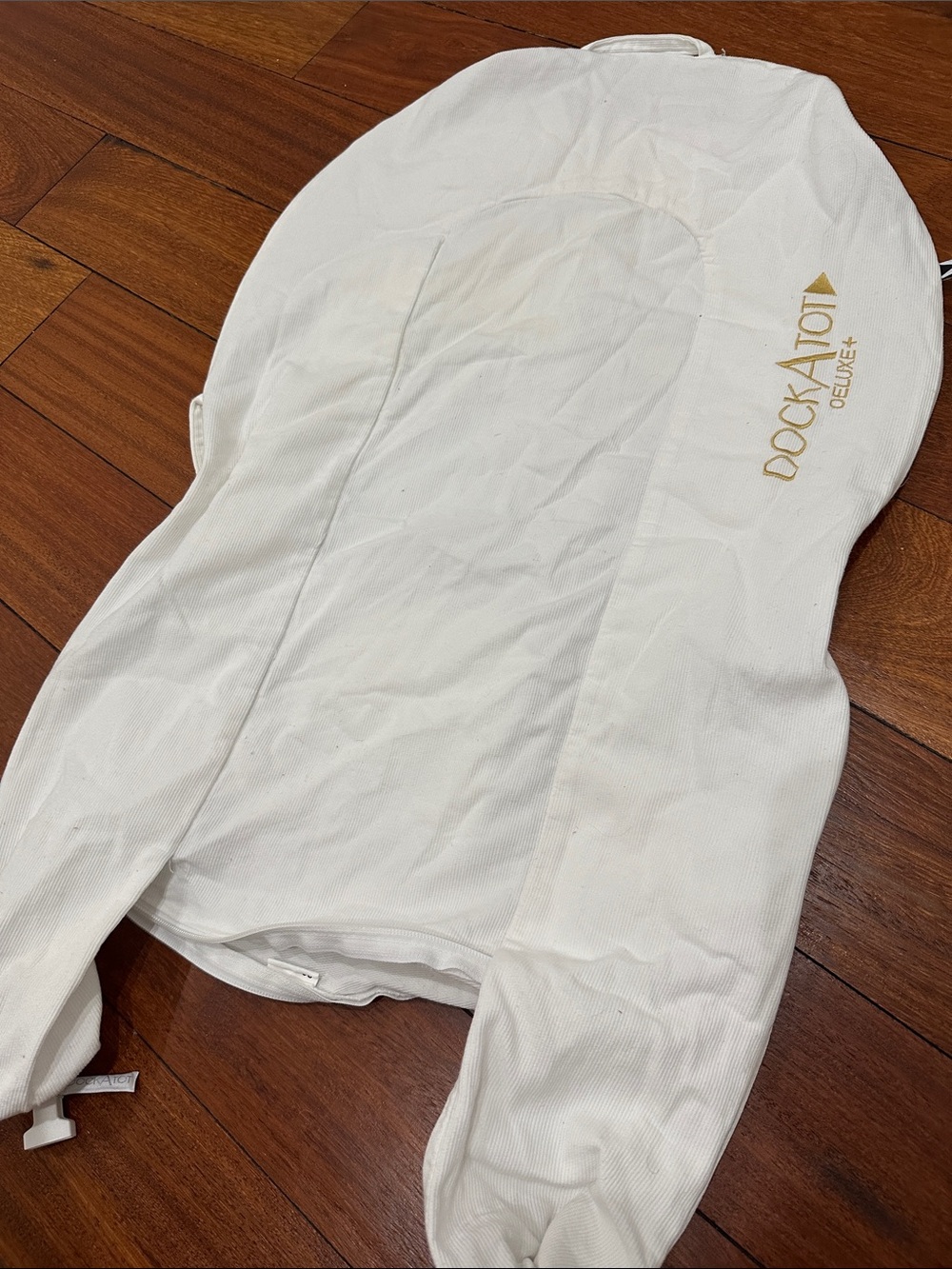 DockATot Deluxe+ White Baby cover slipcase Lounger